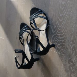 Eram black heels